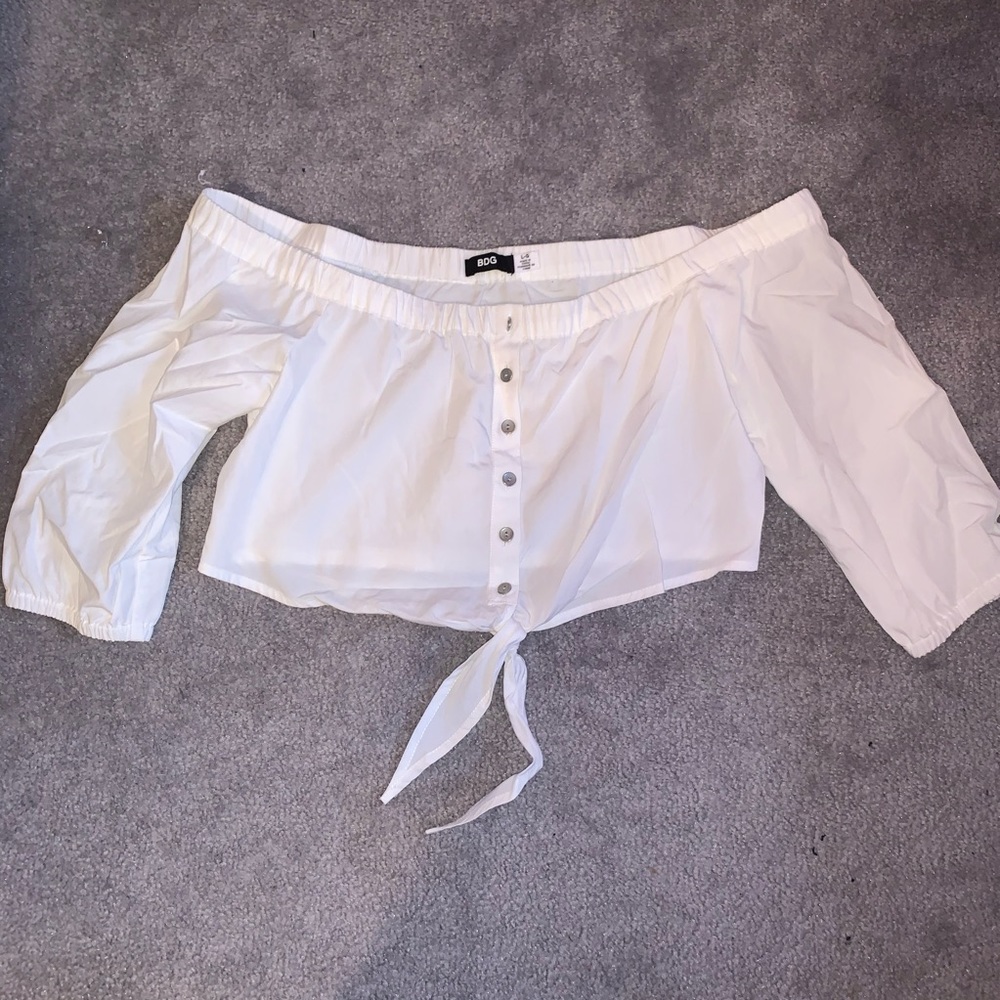 ✨NEVER WORN✨ Urban Outfitters White Going Out Top